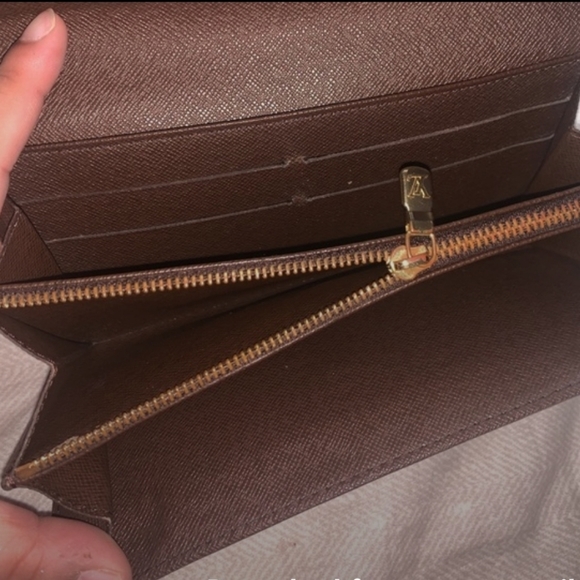 Louis Vuitton Canvas Wallet Authentic Re-Poshing - Picture 2 of 5